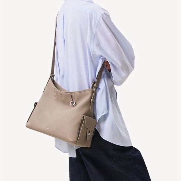 Songmont Medium Yore Hobo Bag - Cobble Grain - Picture 2 of 11